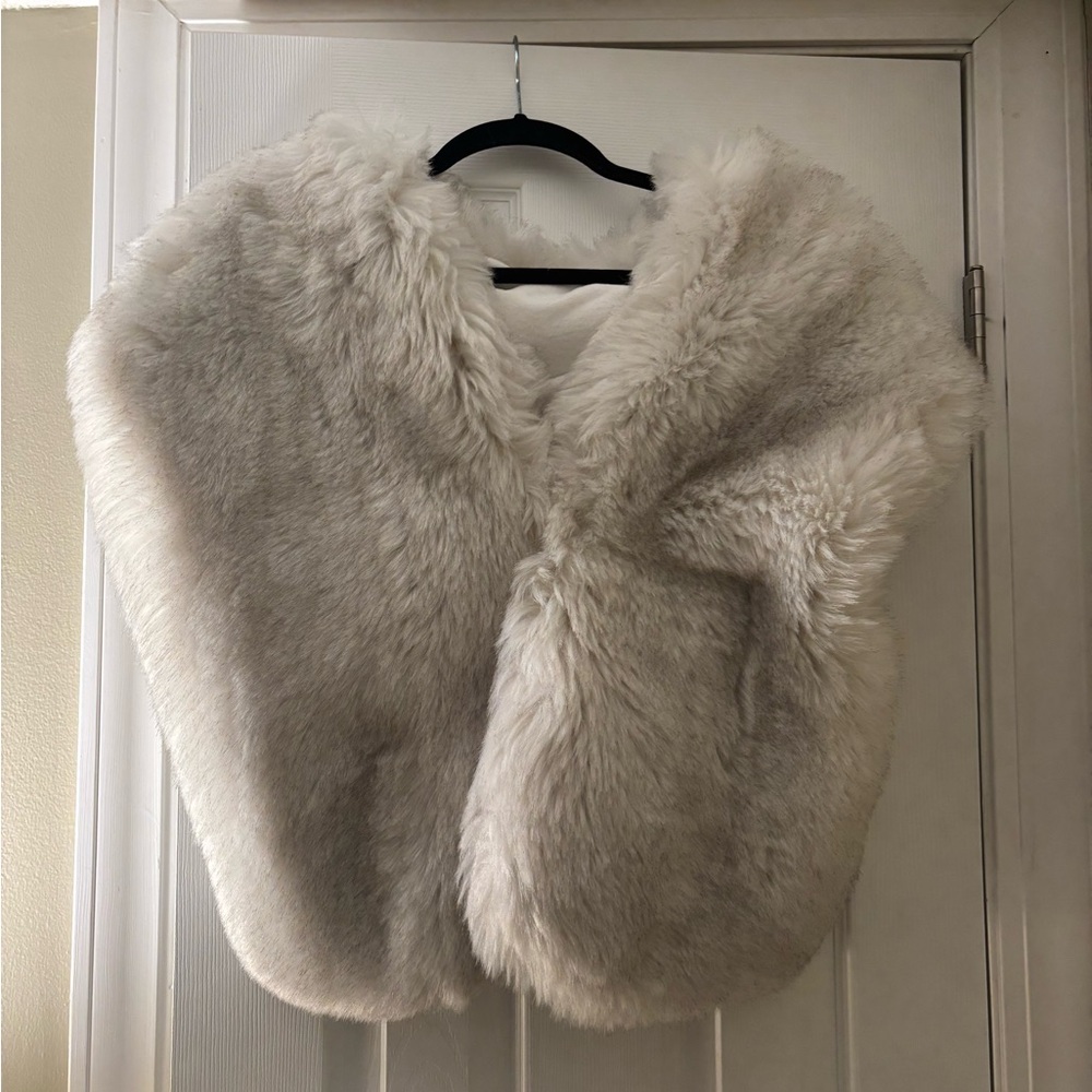 Sissily Designs Faux Fur Shawl